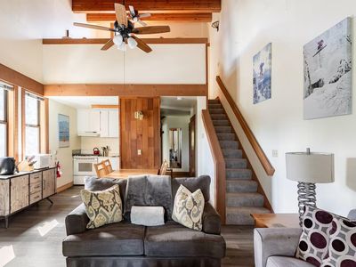 Property at 3180 Aspen Grv, Truckee, CA