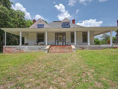 Property at 554 E Lee St, Dawson, GA