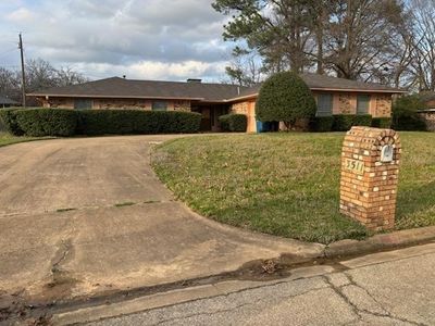 3511 Holly Dr