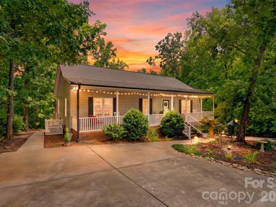 290 Skyland Dr