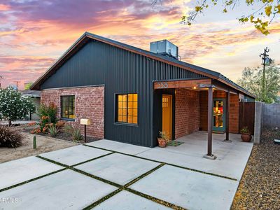 358 E Whitton Avenue