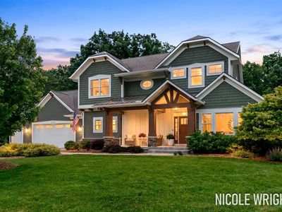 600 Stonehill Ct