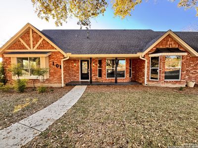 Property at 101 DANDELION LN, Castle Hills, TX