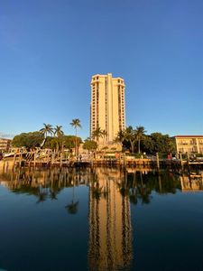 4000 Towerside Ter APT 301