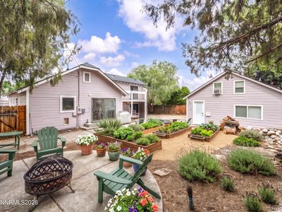 1350 Feather Way