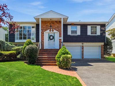 Property at 18 Valley Lane E, Valley Stream, NY