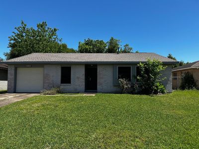12815 Segrest Dr