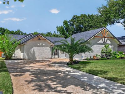 14826 Beechmoor Dr