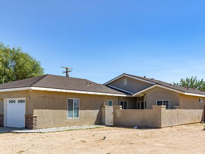 9412 Oleander Ave