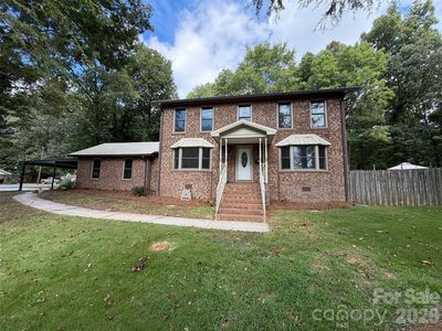 121 Goodman Cir NE