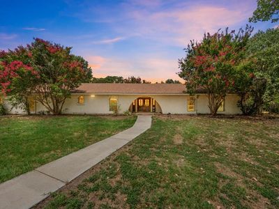 Property at 706 E Ward Dr, Robinson, TX