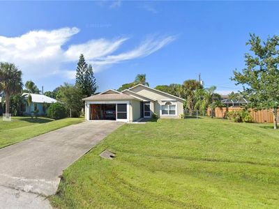 980 Dolphin Ave