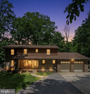10 Brook Valley Ct