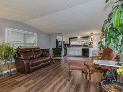 4 Clovercrest Drive