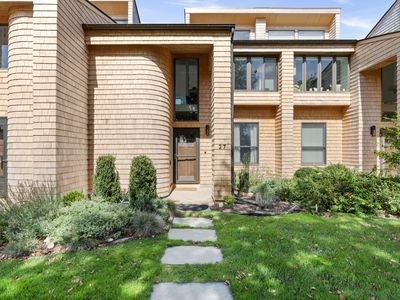 21 S Fulton Dr #27