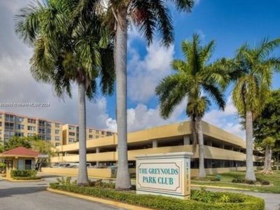 17890 W Dixie Hwy APT 601