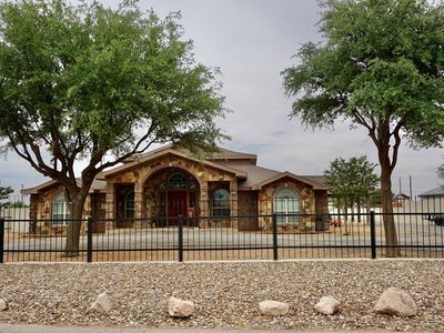 1805 N Washita