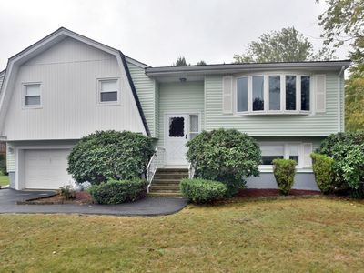 18 Delorenzo Dr