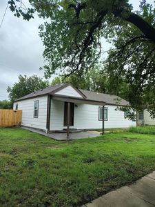 2302 E Mossman Ave