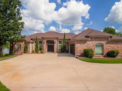 2517 Forrest Lakes Cv