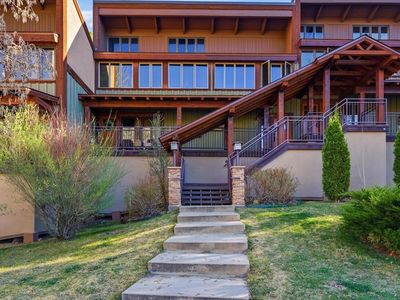 961 N Tamarron Drive #604