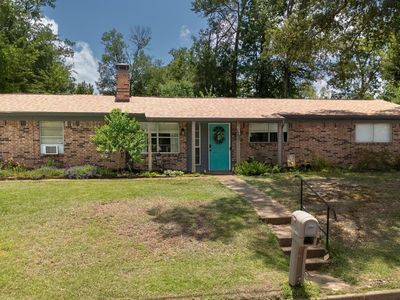225 Powell Dr