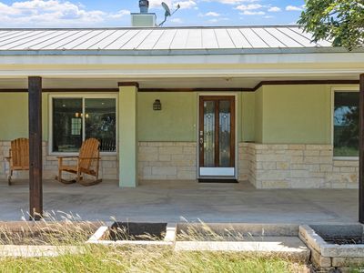 110 LIVE OAK LN