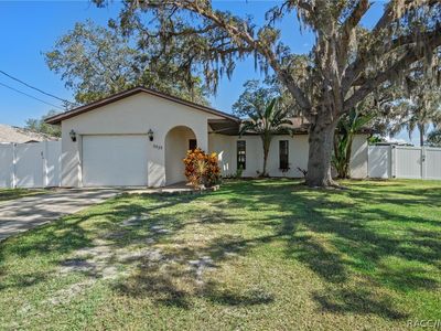 5525 Applegate Dr