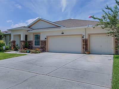 410 E Victoria Trails Blvd