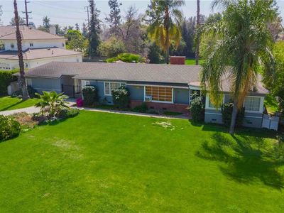 212 W Las Flores Ave