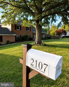 2107 Ashwood Ln