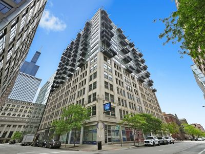 565 W Quincy St UNIT 1306