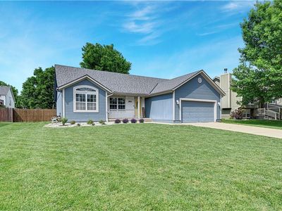 Property at 804 Spruce Dr, Greenwood, MO