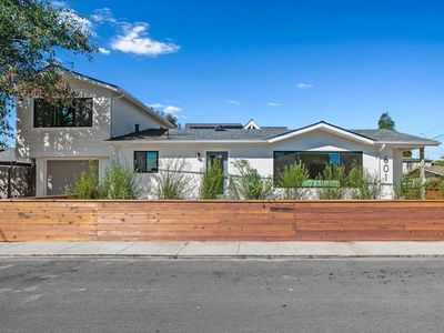 601 Oak Dr