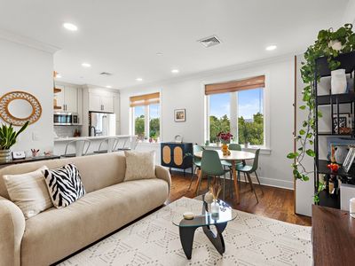 139 Sherman Ave #402