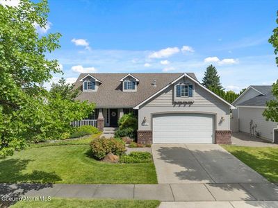 2415 W Bolivar Ave