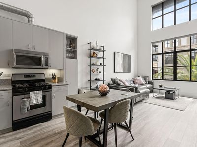 334 Santana Row APT 325