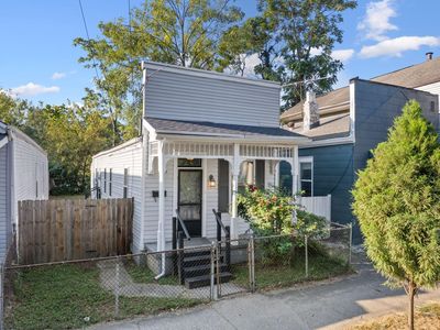 309 E 13th St