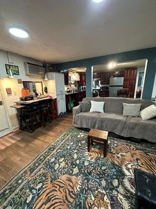 27 Hosmer St APT 1