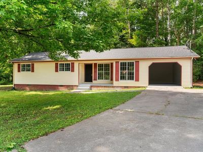 629 Mahogany Ln NW