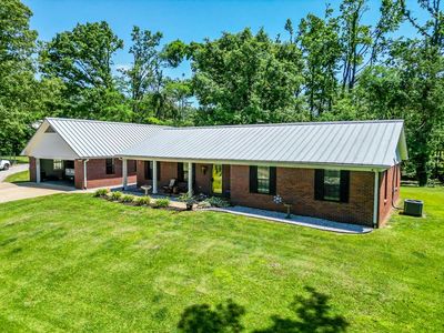 902 Cedarbrook Dr