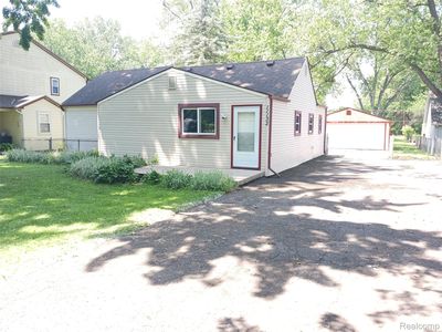 11132 Cape Cod St
