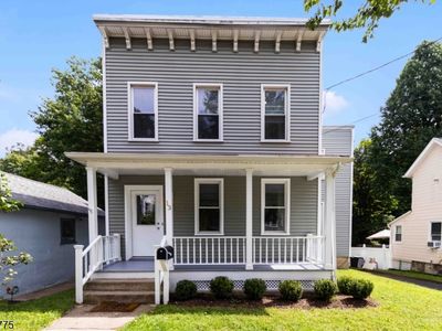 13 Malcolm St