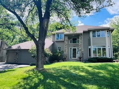 3667 Woodland Trl