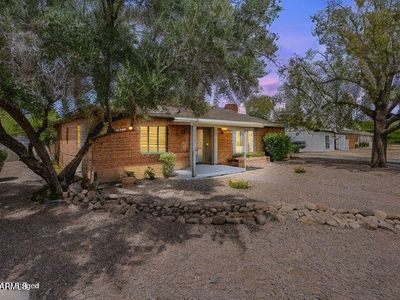 1322 W FLOWER Street