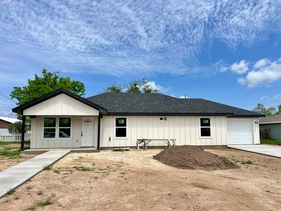 2516 Waco St