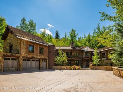 163 Spruce Ridge Ln