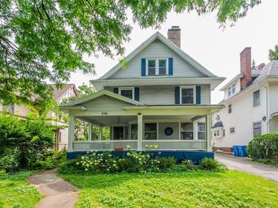 376 Barrington St