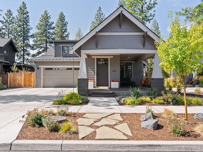 1185 NW Singleton Pl