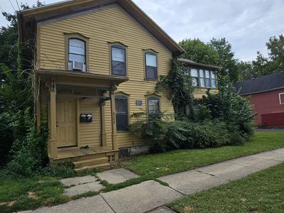 111 Blackhawk Ave